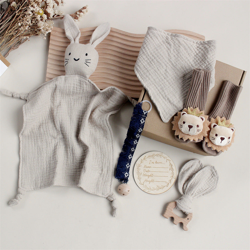 True Bub™ Emiliana Baby - Muslin Animal and Socks Gift Set 6pcs
