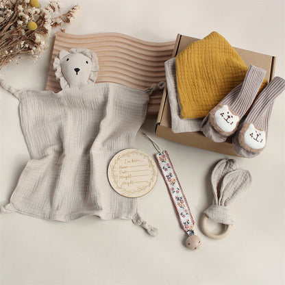 True Bub™ Emiliana Baby - Muslin Animal and Socks Gift Set 6pcs