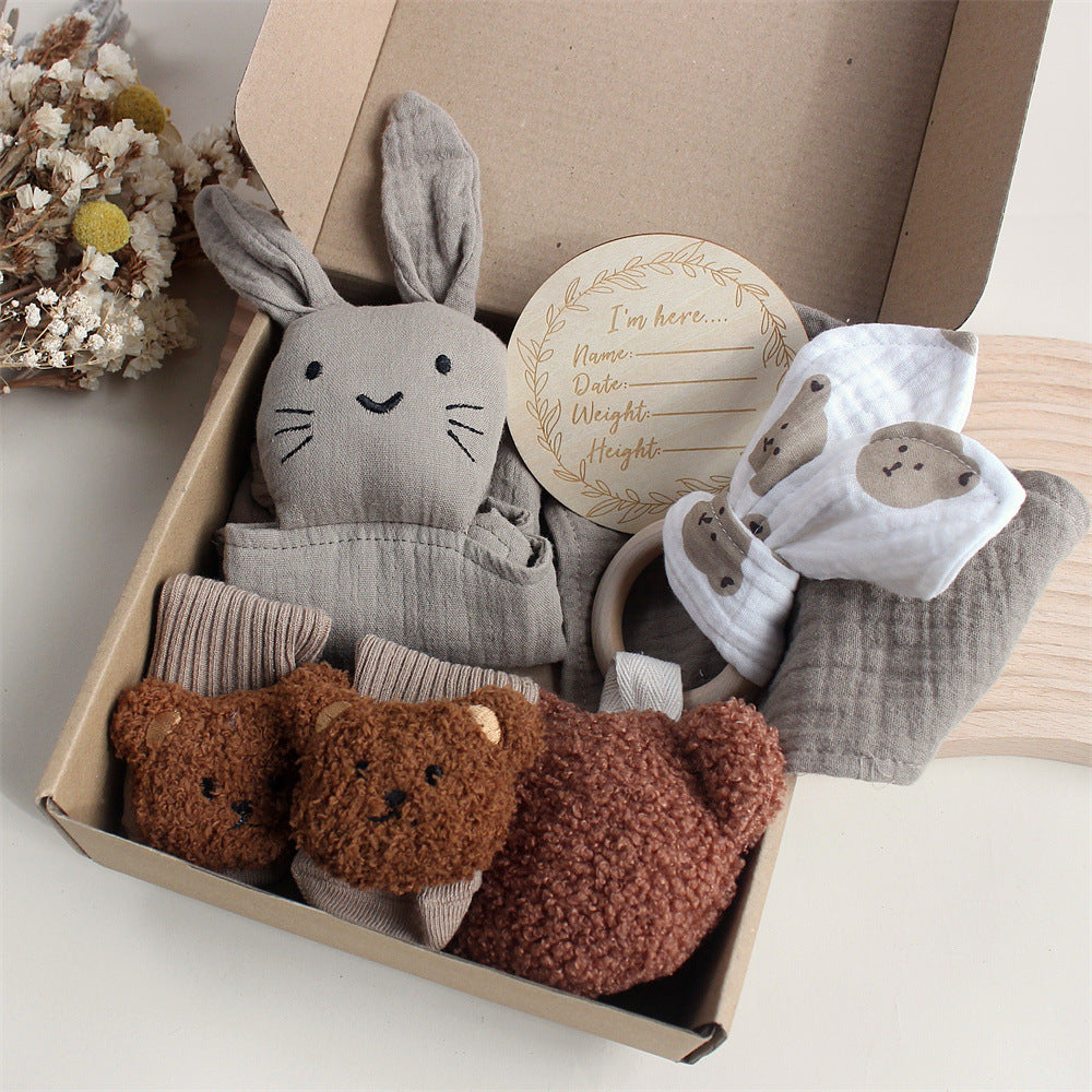 True Bub™ Emiliana Baby - Muslin Animal and Socks Gift Set 6pcs