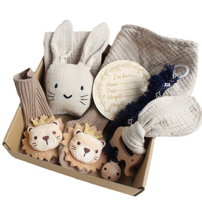 True Bub™ Emiliana Baby - Muslin Animal and Socks Gift Set 6pcs